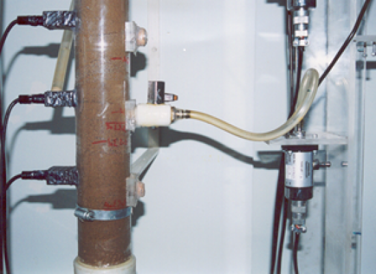 Προσδιορισμός υδραυλικών παραμέτρων με πειραματικές μεθόδους και μοντέλα προσομοίωσης της κίνησης του νερού